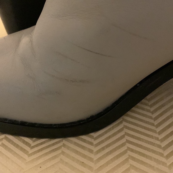 EUC Shelly’s ankle boots - Picture 4 of 10